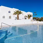 Nikos 4* Karterados (Santorini)