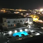 Nikos 카르테라도스
