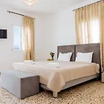 Nikos 4*