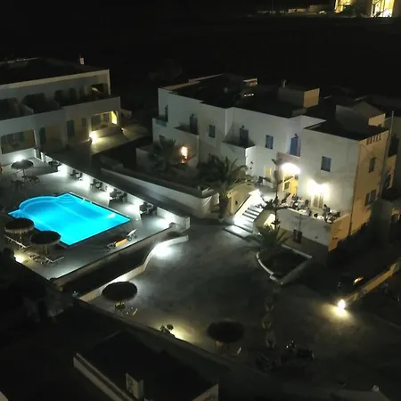 Nikos Hotel Karterádos