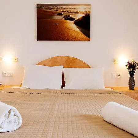 Nikos Hotel