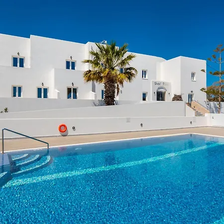 Nikos Hotel 4*