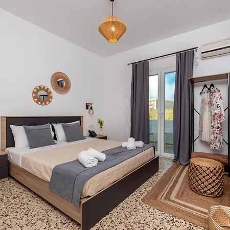 Nikos Hotel