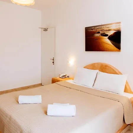 Nikos Hotel Karterádos