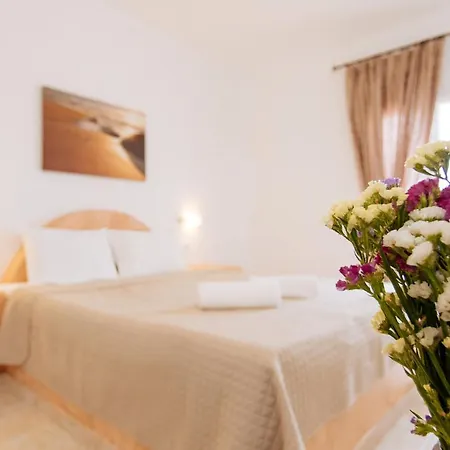 Nikos 4* Karterádos