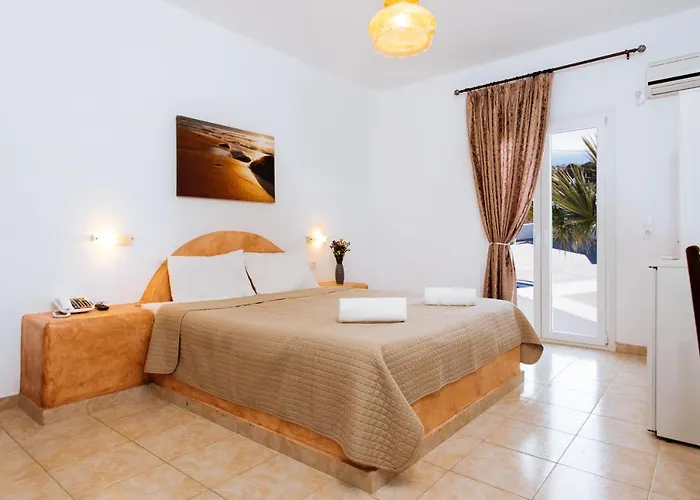 Nikos 4* Karterados (Santorini)