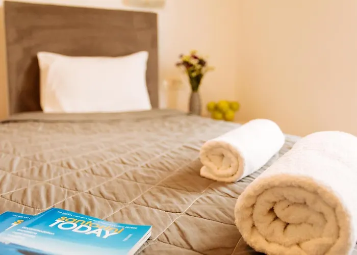 ニコス カルテラドス