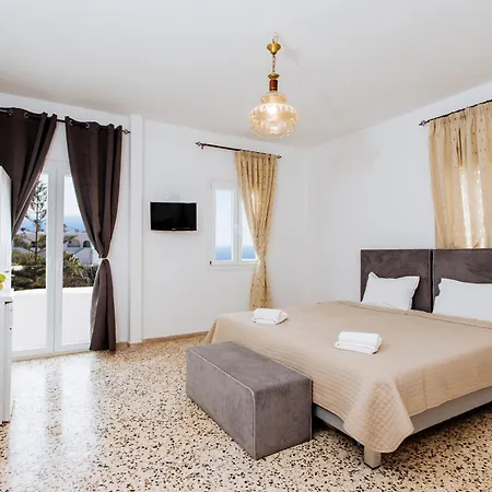 Nikos Hotel 4*