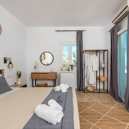 Hotel Nikos 4*