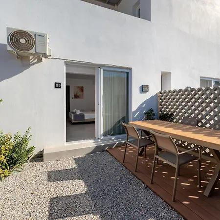 Nikos Hotel Karterados (Santorini)